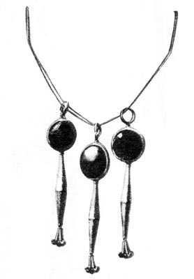 Ожерелье. Цаере VII век до н. э. Круглые головки одевались на цепочки. Служили футлярами для амулетов