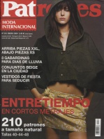  	 PATRONES 216 MODA INTERNACIONAL 2004 