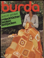 Burda special Gestrickt gehäkelt Dreiecktücher Decken Bettjacken (, , ) 1976 365